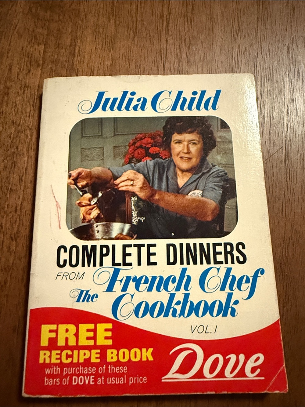 Julia Child pocket book Complete Dinners Cookbook - White Cover